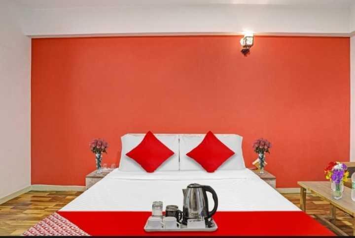 Oyo Hotel Apple Inn Surat Ngoại thất bức ảnh